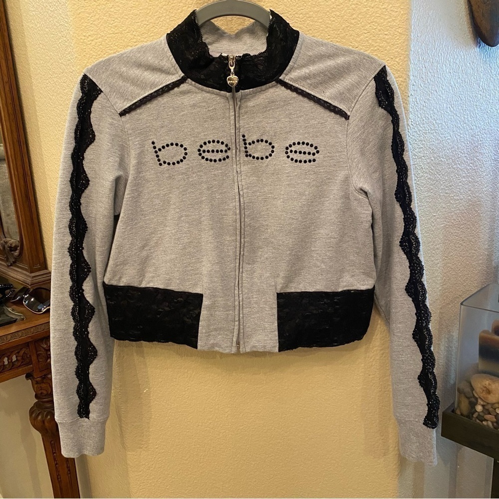 Vintage BEBE Women Y2K Gray Lace Trim Cropped Zip Top Size Large-Fit like Medium